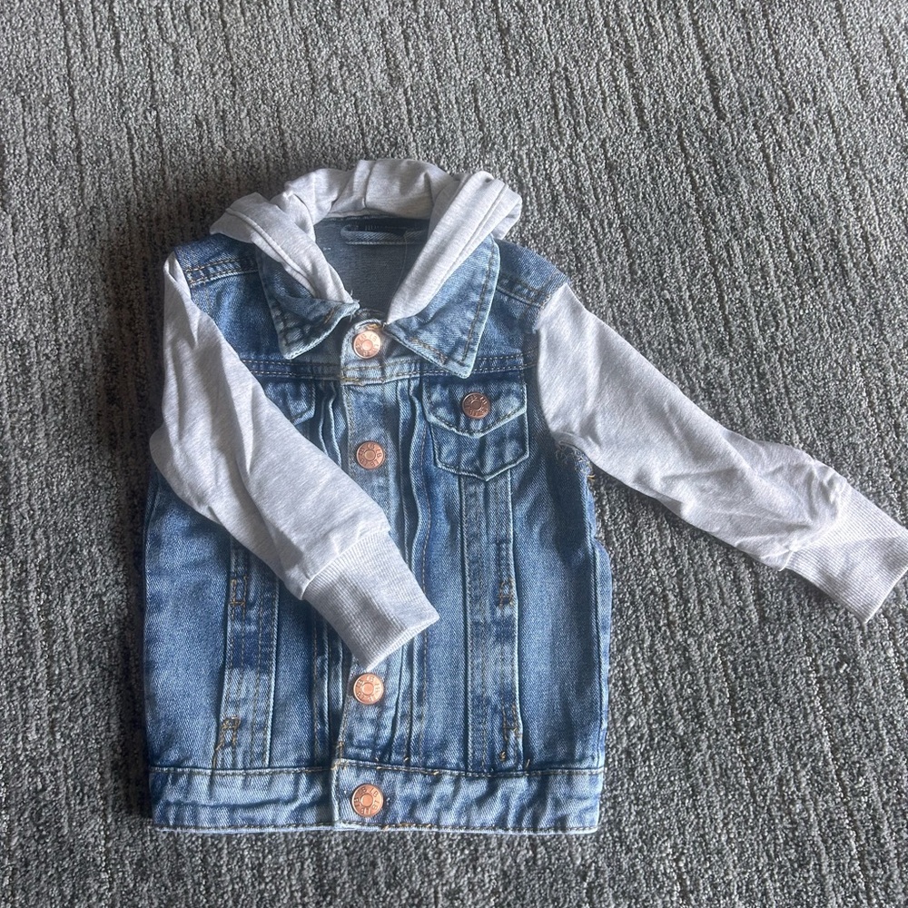 NWT Little Bipsy Hooded Denim jacket (size 6-12M) - Picture 2 of 4